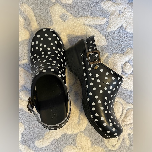 NWOT Sanita Polka Dot Clogs / Cute Black & White Clogs Size 7-7.5 Euro 38 - Picture 5 of 16